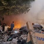 COMBATEN A TIEMPO INCENDIO QUE AMENAZÓ CON EXTENDERSE A VIVIENDAS EN EL CENTRO DE ZACATEPEC