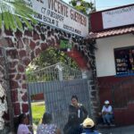 PADRES CIERRAN 4 HORAS LA CARRETERA Y LOGRAN CORRER A DIRECTOR DE SECUNDARIA