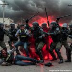 OFICIAL ME ARREBATA EL TELÉFONO, ME SOMETE… HABÍA MUCHA GENTE: PERIODISTA