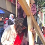 MASIVA CONCENTRACIÓN DE FELIGRESES EN VIACRUCIS
