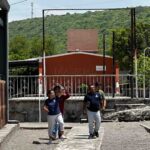 REVISAN ESCUELAS TRAS LOS ESTALLIDOS DE MINA EN ZACATEPEC